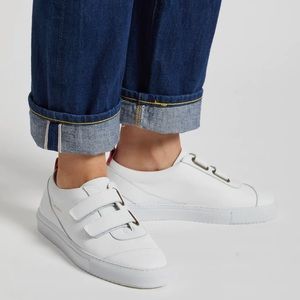 Von-Routte hook and strap leather sneaker. Made in Portugal